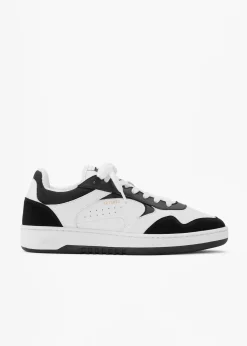 Arlo Sneaker