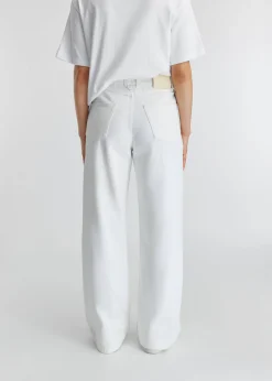 Clara Wide-Leg Jeans