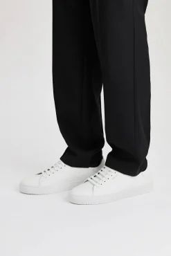 Clean 90 Sneaker