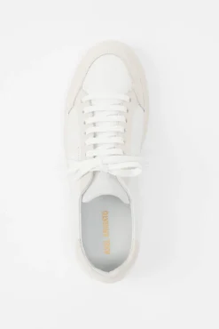 Clean 90 Triple Sneaker