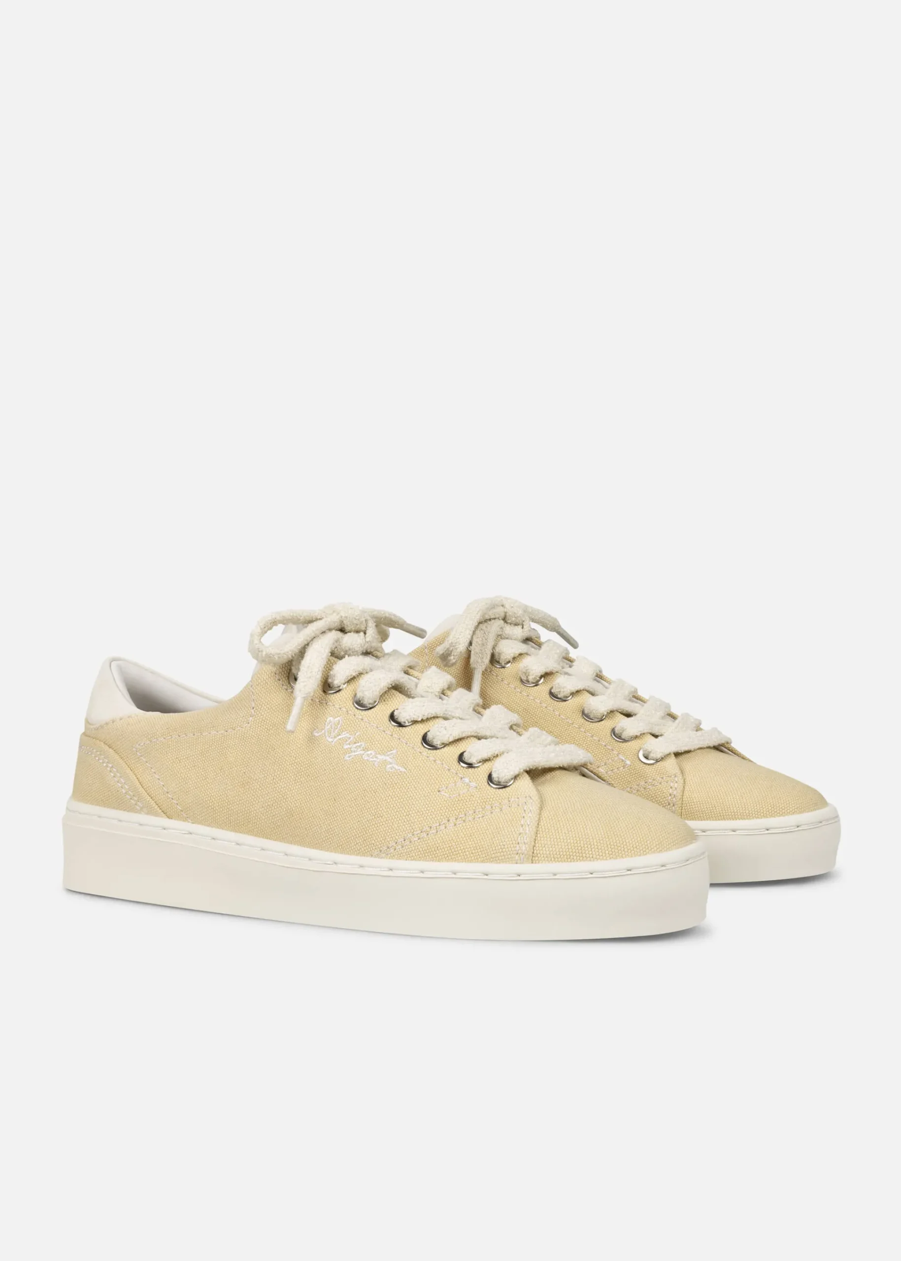 Court Lite Sneaker