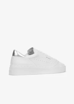 Court Sneaker