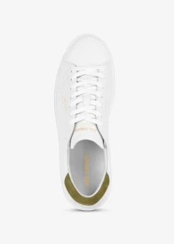 Court Sneaker