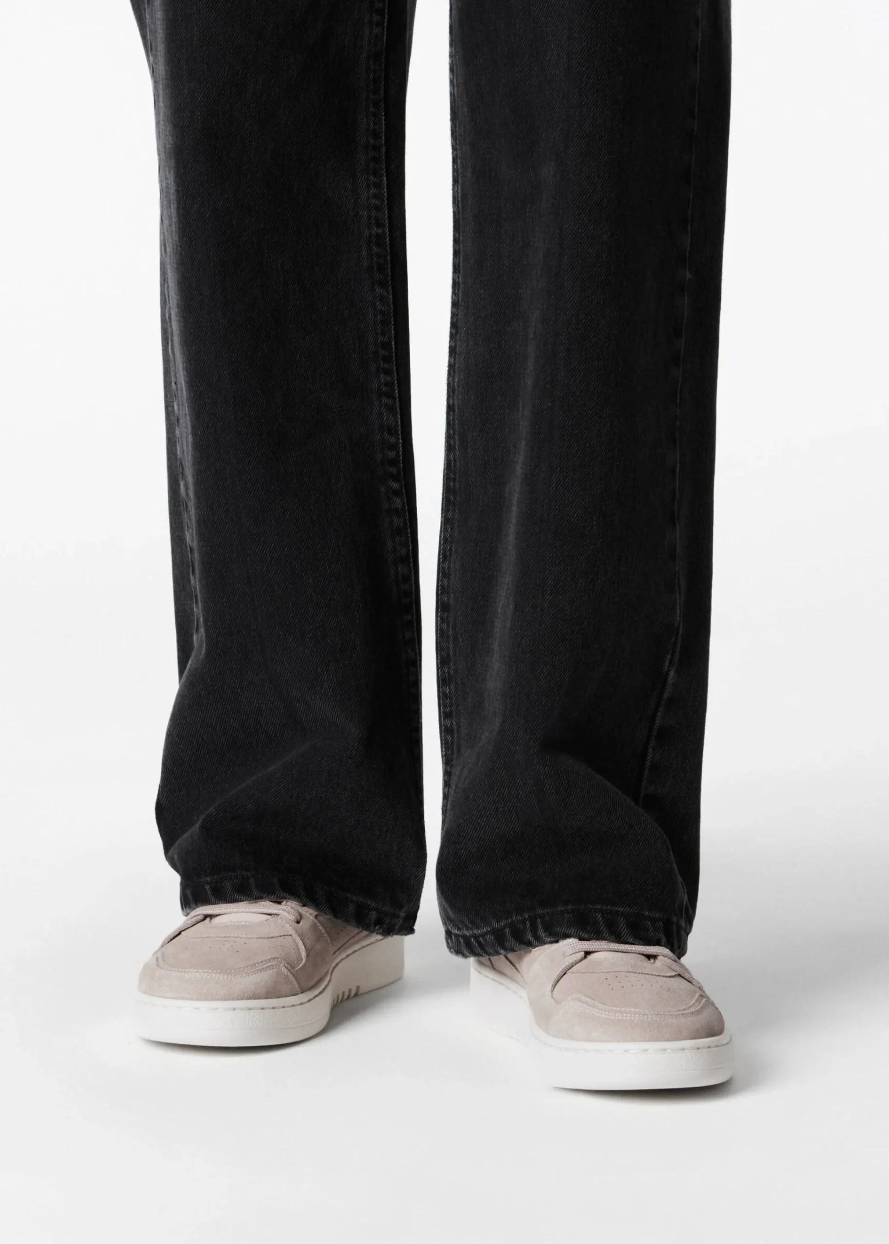 Dice Lo Sneaker