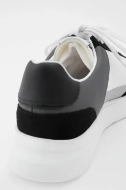 Genesis B Bird Runner