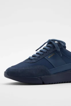 Genesis Vintage Runner