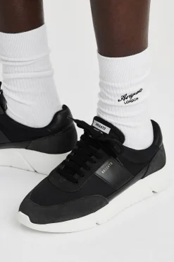 Genesis Vintage Runner