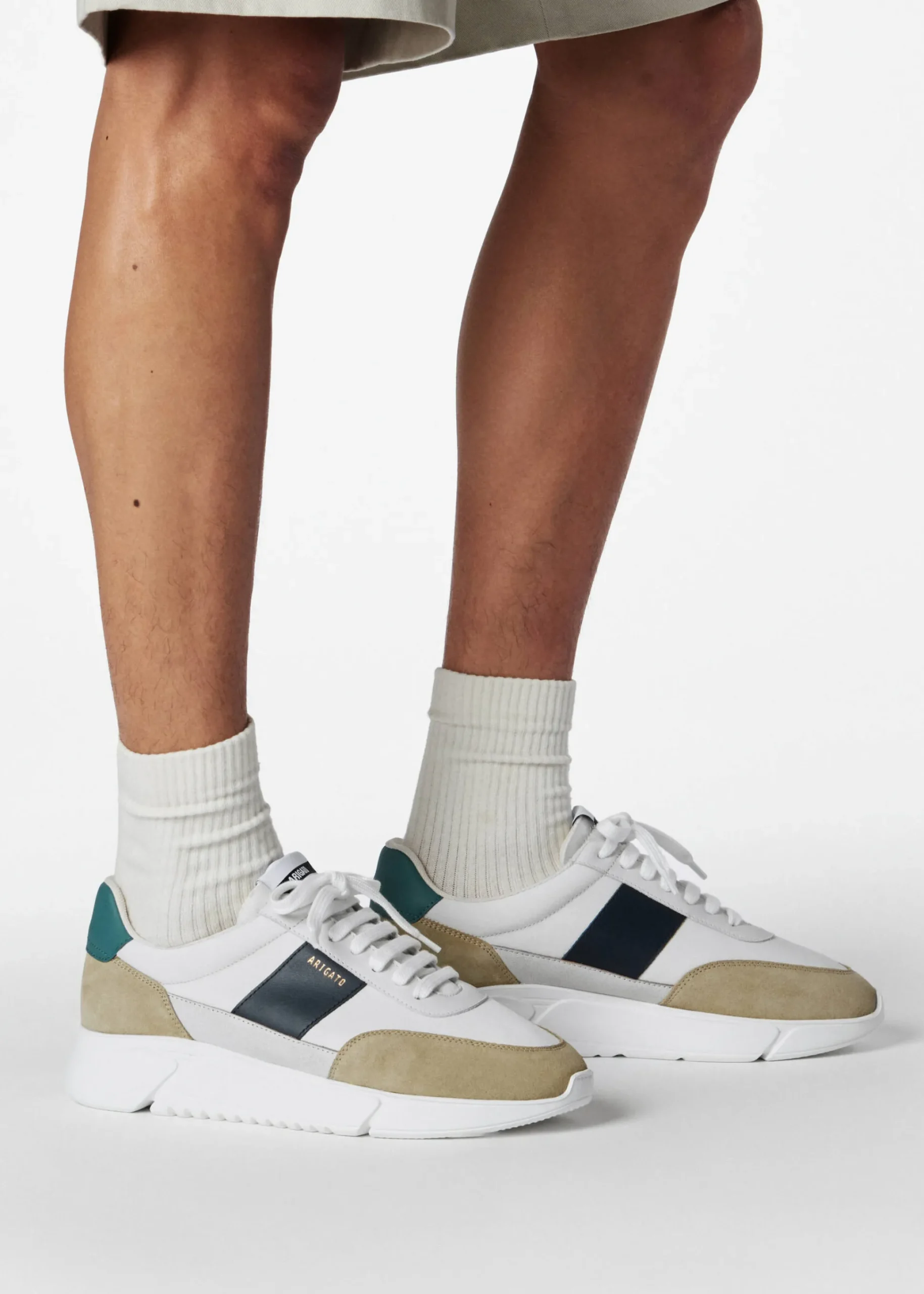 Genesis Vintage Runner