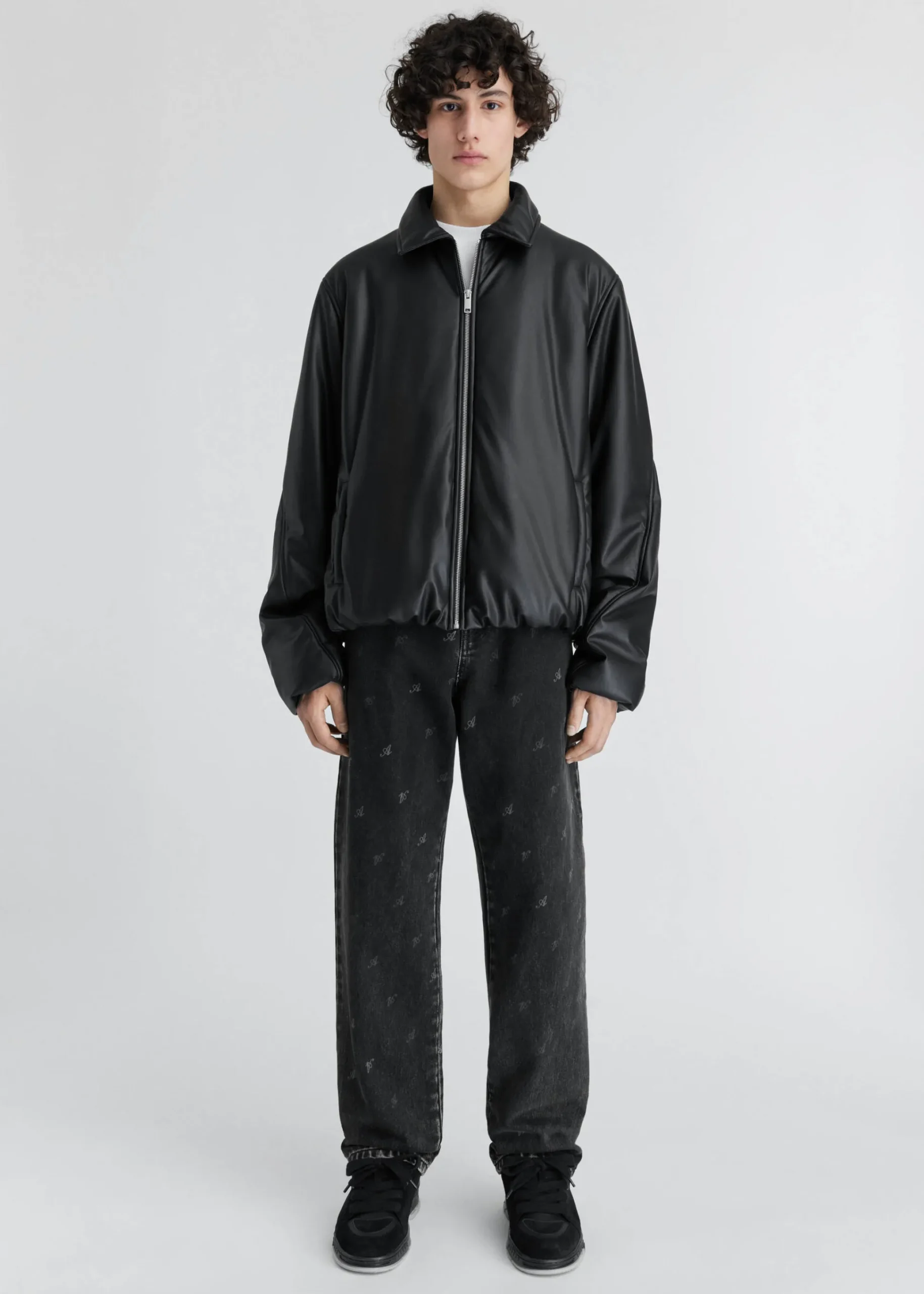 Play Relaxed-Fit Jeans