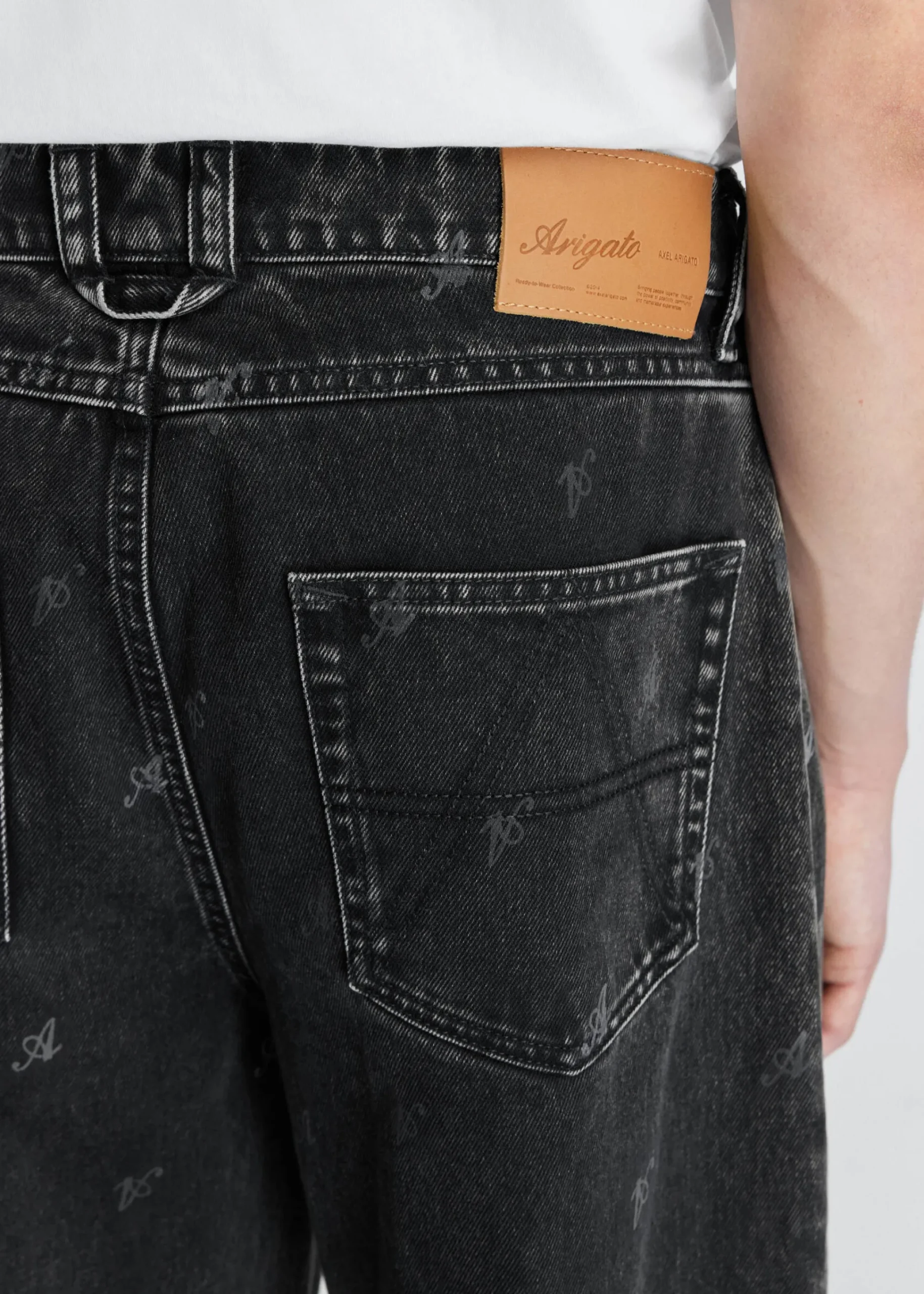 Play Relaxed-Fit Jeans