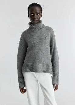 Remain Cropped Sweater