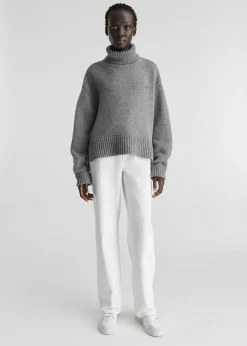 Remain Cropped Sweater